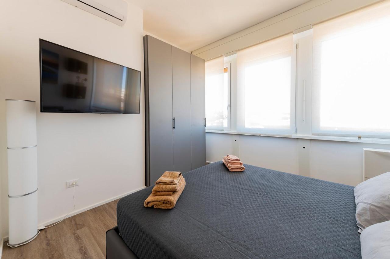 Piazza Salotto & Stazione Comfy Apartment Pescara Exterior photo